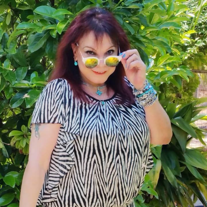 Πέθανε η γνωστή ηθοποιός Έλλη Λοΐζου