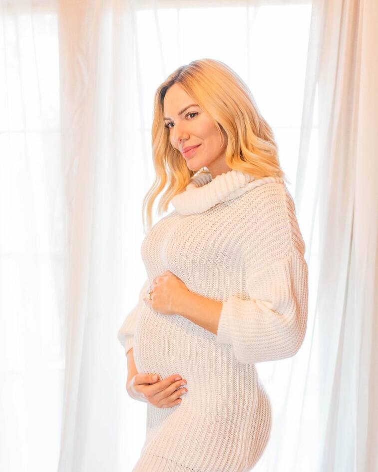 Έγκυος η Ιωάννα Μαλέσκου