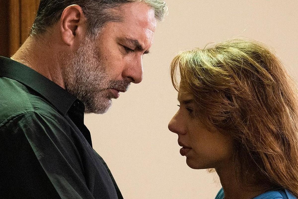 Αυτή η νύχτα μένει επόμενα επεισόδια: 33 , 34