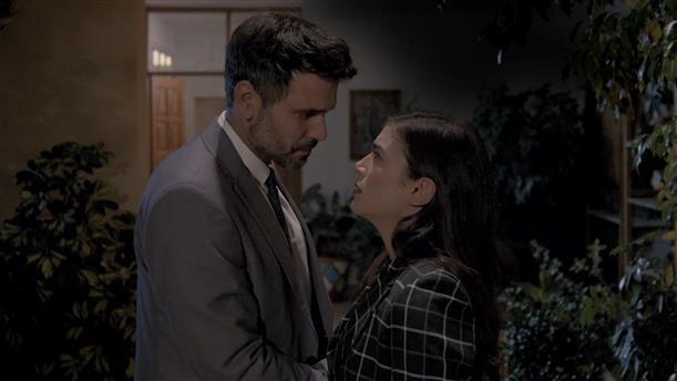 Παγιδευμένοι-Δημήτρης-Άννα-