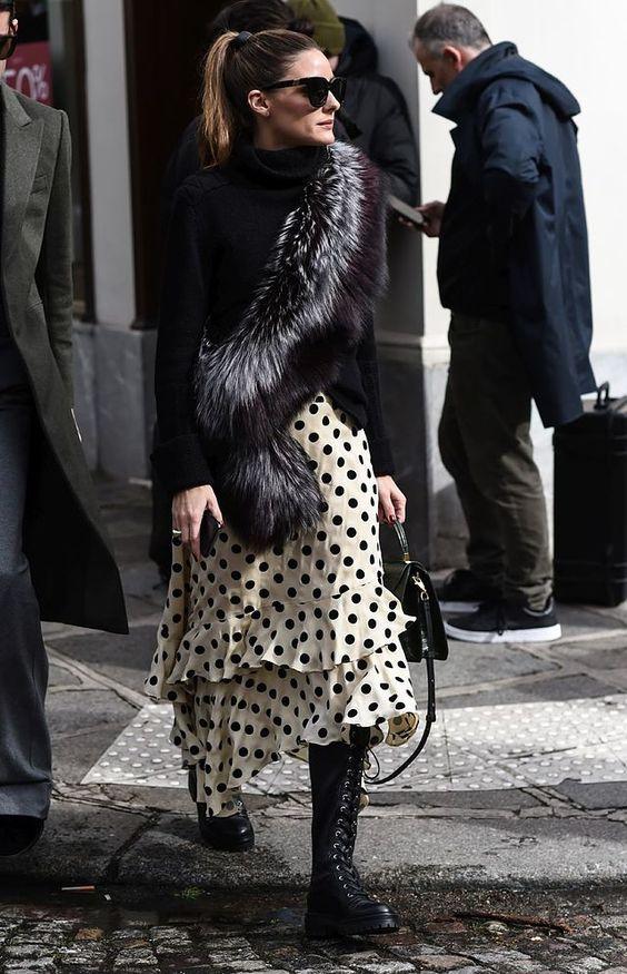 πουά μάξι-φούστα-με-γούνινο αξεσουάρ-ιδέες-