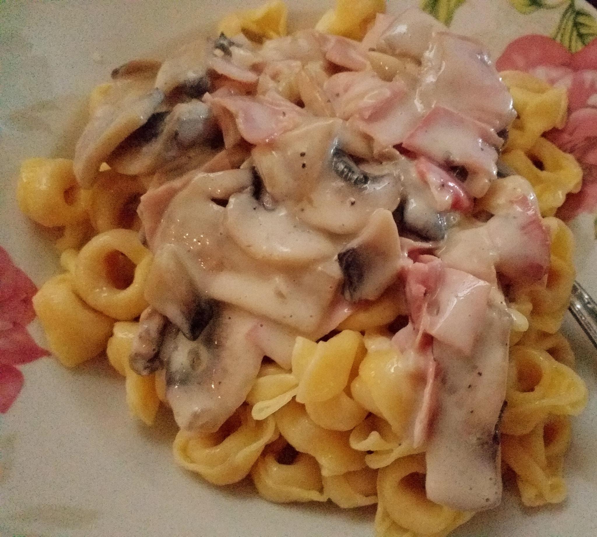 τορτελίνια-με-μπέικον-συνταγή-