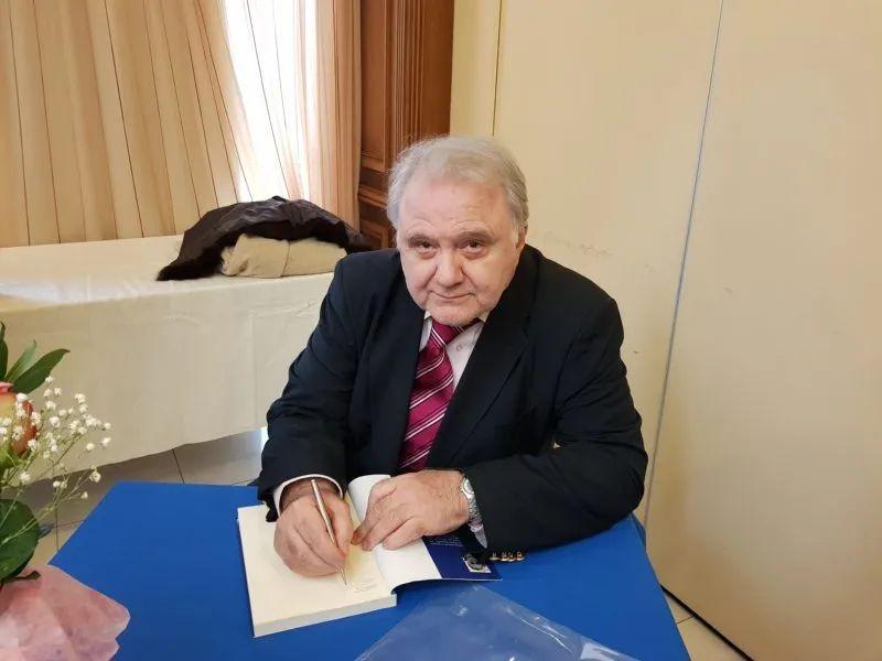 Παύλος Λιάρος : Δείτε πως είναι στα 80 του ο κινηματογραφικός γιός του Λάμπρου Κωνσταντάρα