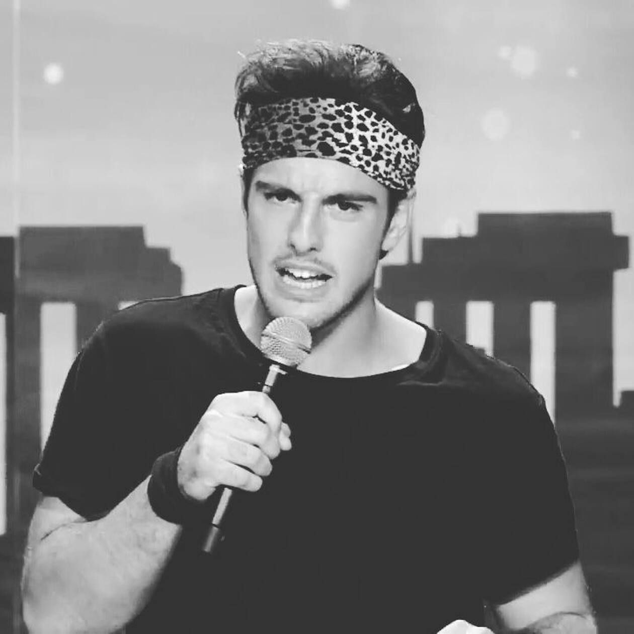 Μαύρο ρόδο – Μιχάλης Αρτεμισιάδης: Αυτός είναι ο δίδυμος αδερφός του ηθοποιού