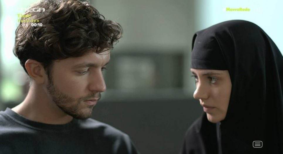 Μαύρο Ρόδο-Ελισάβετ-Πέτρος-