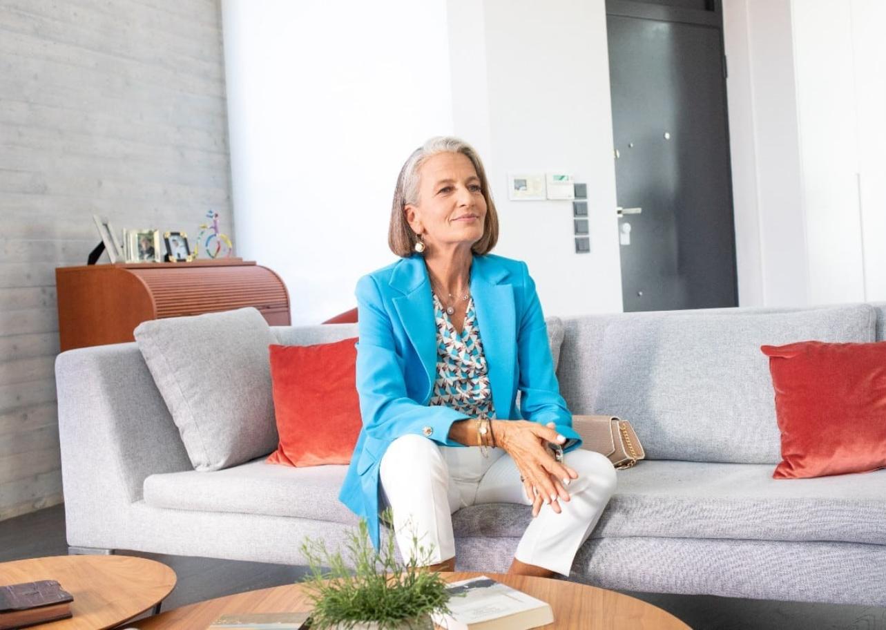 Μαύρο Ρόδο : Η Κύρα παίρνει το νόμο στα χεριά της