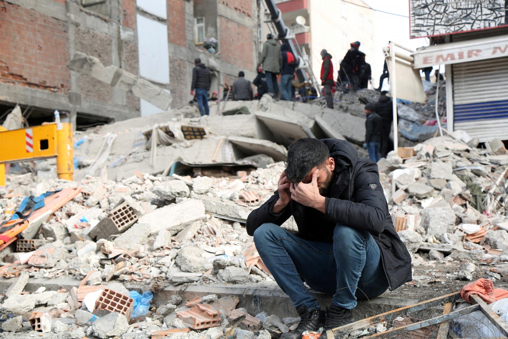 Δωρεά μαμούθ του Έλληνα εφοπλιστή για τους σεισμόπληκτους στην Τουρκία