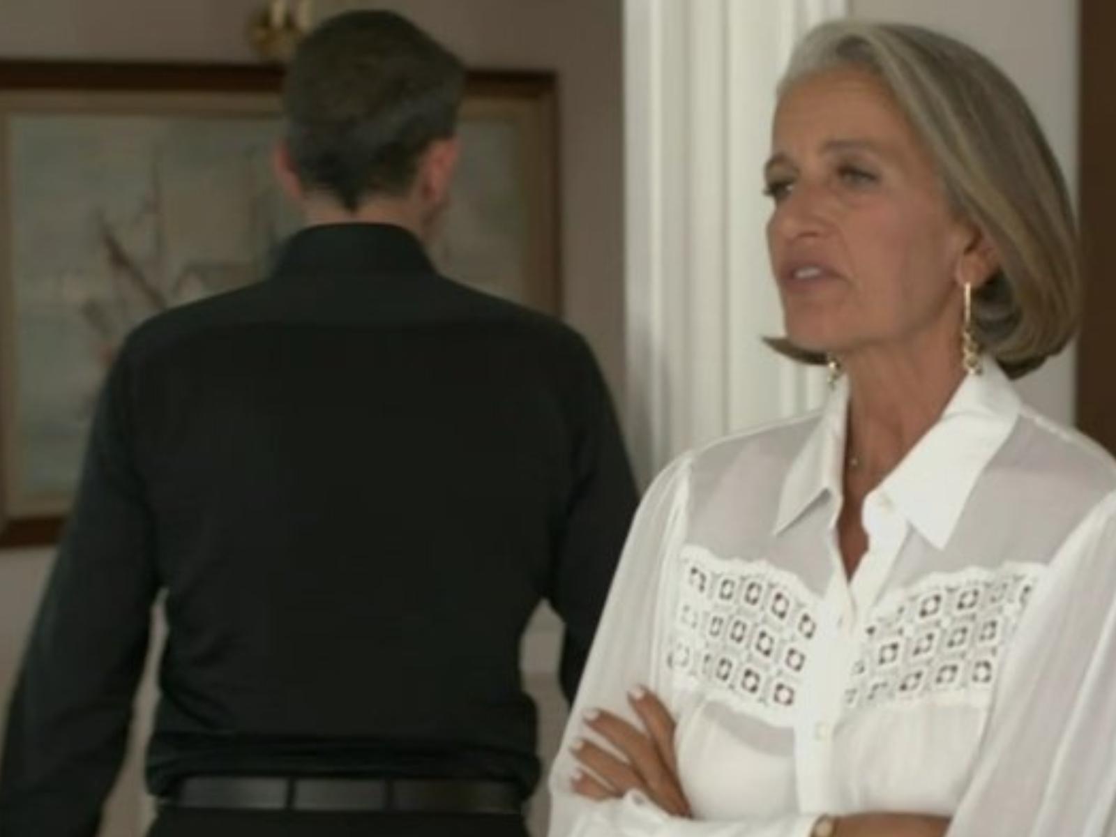 Μαύρο Ρόδο-Κύρα-