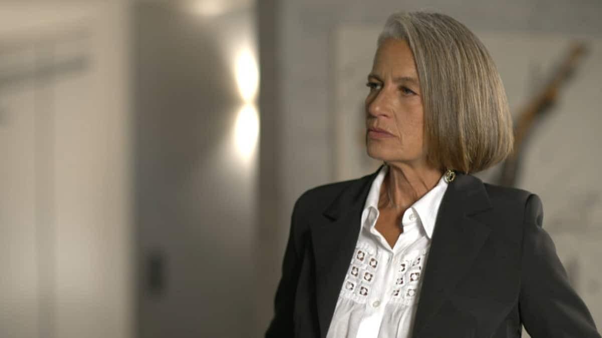 Μαύρο Ρόδο-Κύρα-