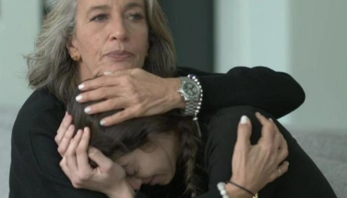 Μαύρο Ρόδο-Κύρα-