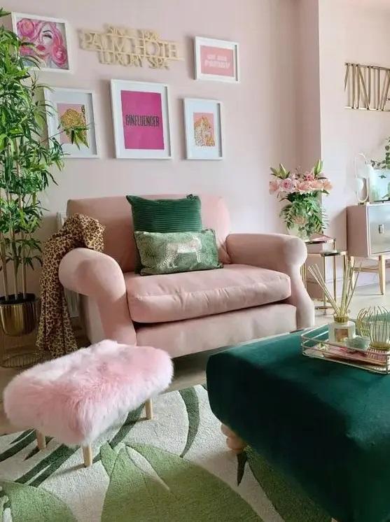 ροζ παστέλ-στον-τοίχο-με-πράσινα έπιπλα-ιδέες-