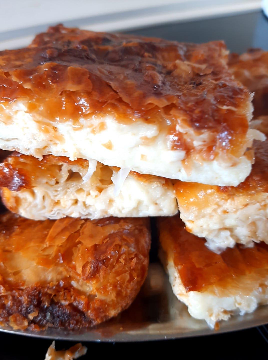 κασερόπιτα-με-κρεμώδη γέμιση-συνταγή-