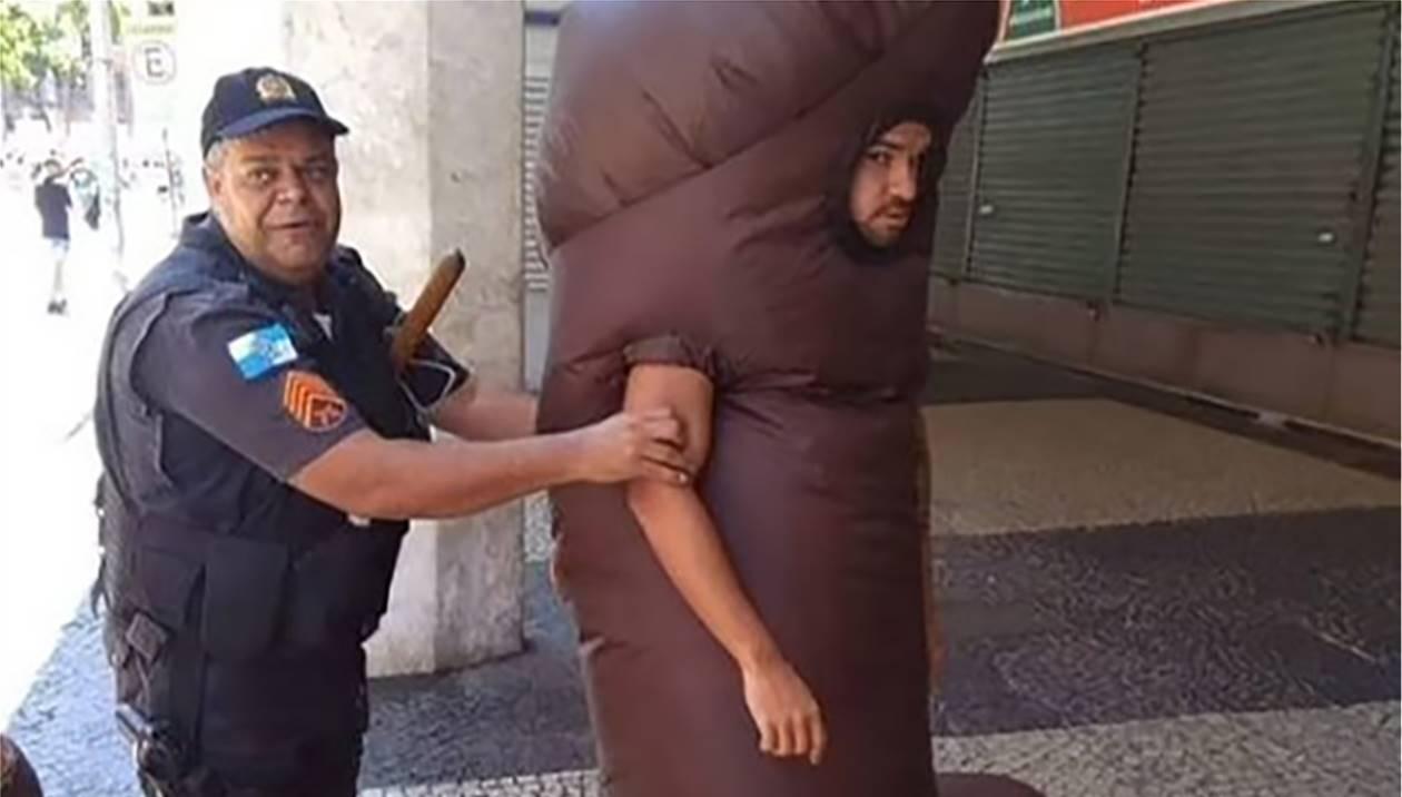 Ντύθηκε για το καρναβάλι ανδρικό μόριο και τον συνέλαβαν για σεξουαλική παρενόχληση