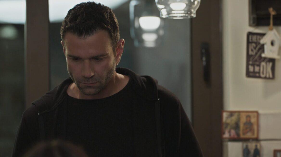 Η Γη της Ελιάς-Μάνος-