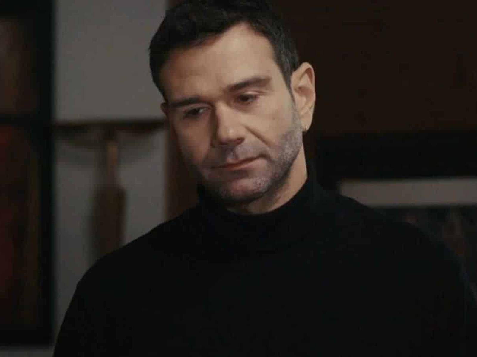 Η Γη της Ελιάς-Μάνος- Η Γη της Ελιάς-Μάνος-