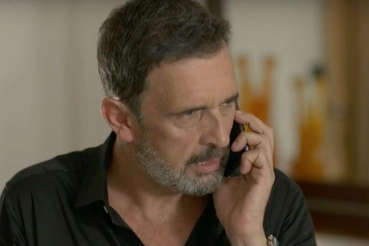 Μαύρο Ρόδο-Θέμης- Μαύρο Ρόδο-Θέμης-