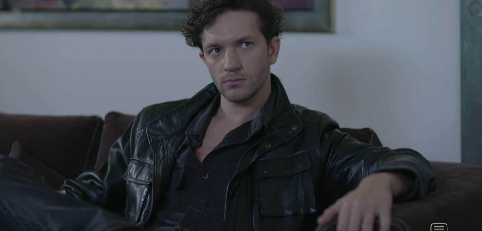 Μαύρο Ρόδο-Πέτρος-