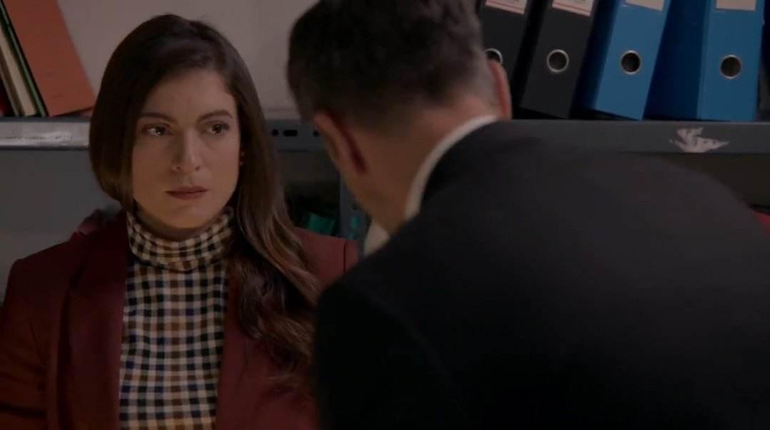 Παγιδευμένοι-Άννα-