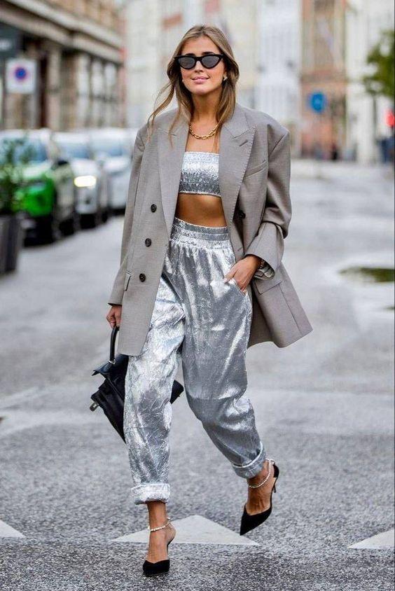 silver-χρώματα-στο-γυναικείο ντύσιμο-τάσεις 2023-Άνοιξη 2023-ιδέες- silver-χρώματα-στο-γυναικείο ντύσιμο-τάσεις 2023-Άνοιξη 2023-ιδέες-