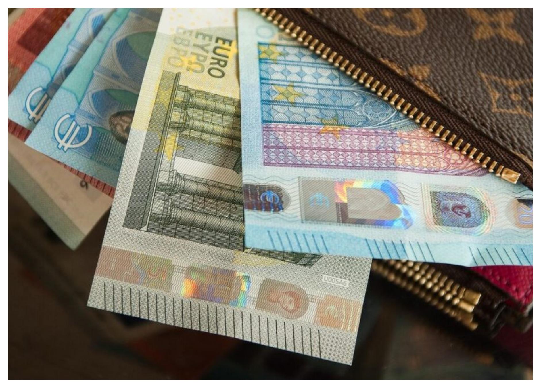 Είστε άνεργος ; Αυτά είναι τα επιδόματα που δικαιούστε 6 Έκτακτο επίδομα 1.000 ευρώ – Ποιοι μπορούν να κάνουν αίτηση