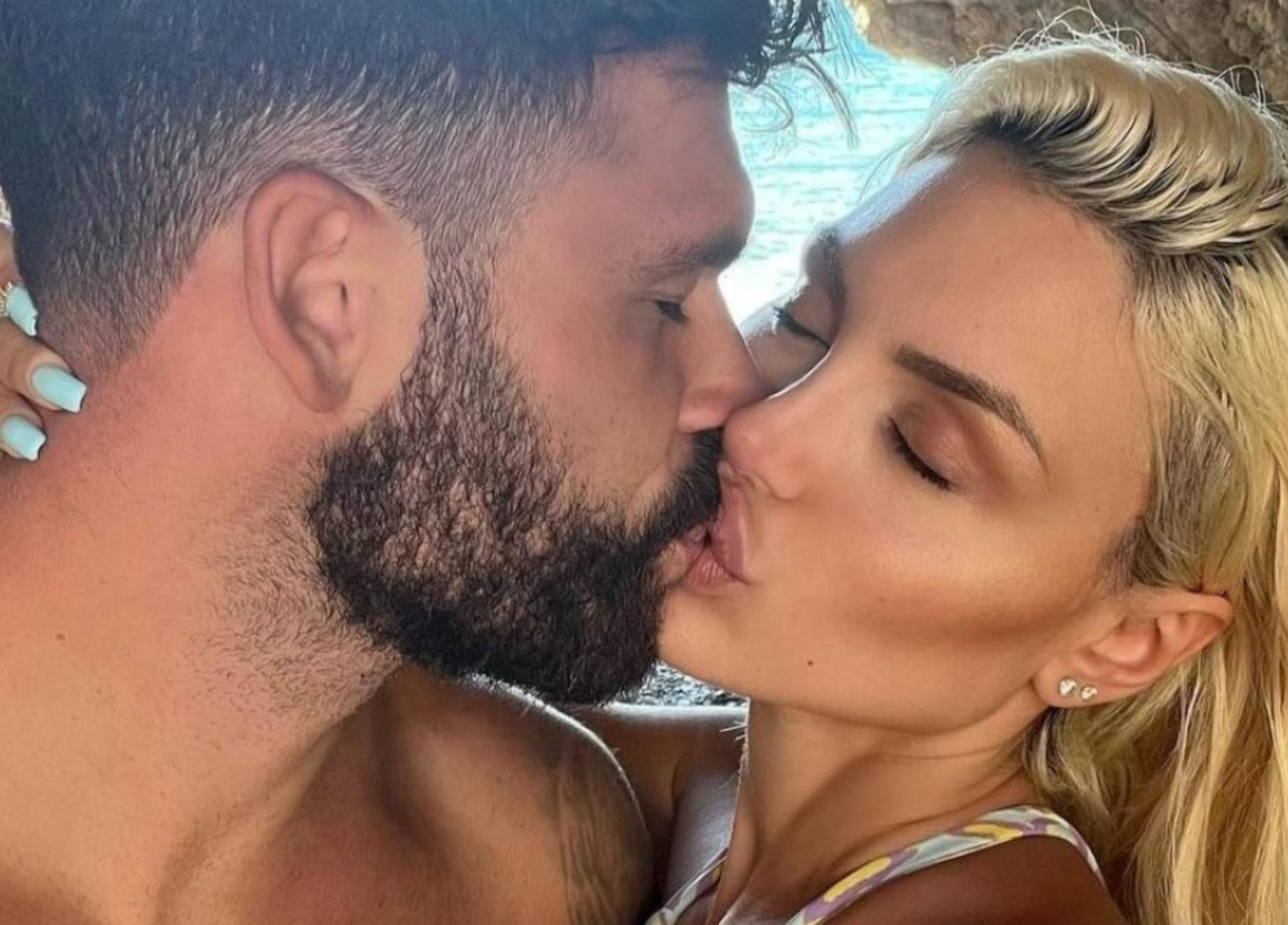 Survivor All Star: Στην Τήνο για προσκύνημα Στάθης Σχίζας και Αλεξάνδρα Παναγιώταρου