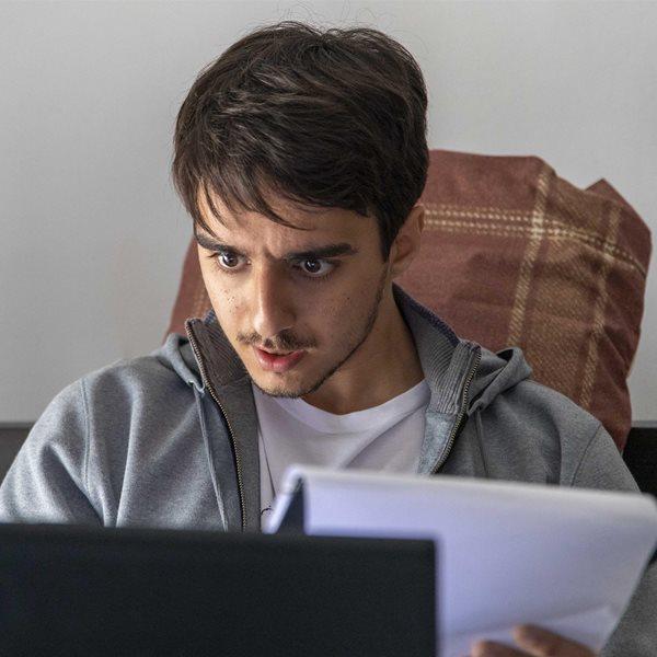 Σασμός-Μανώλης-