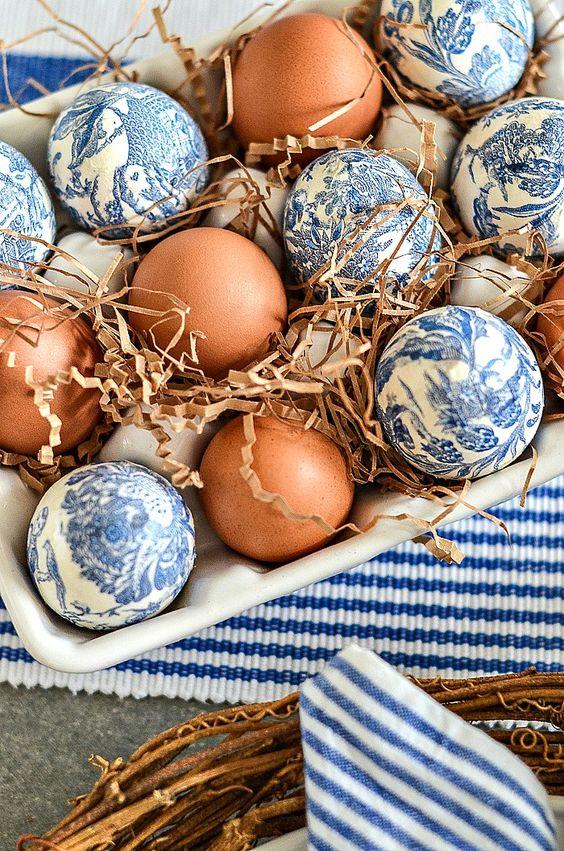 μπλε-πασχαλινά αυγά-τάσεις-στην-Πασχαλινή διακόσμηση-Πάσχα 2023-ιδέες-