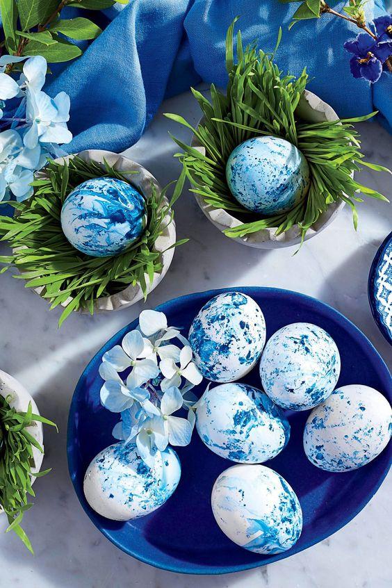 μπλε-πασχαλινά αυγά-τάσεις-στην-Πασχαλινή διακόσμηση-Πάσχα 2023-ιδέες-