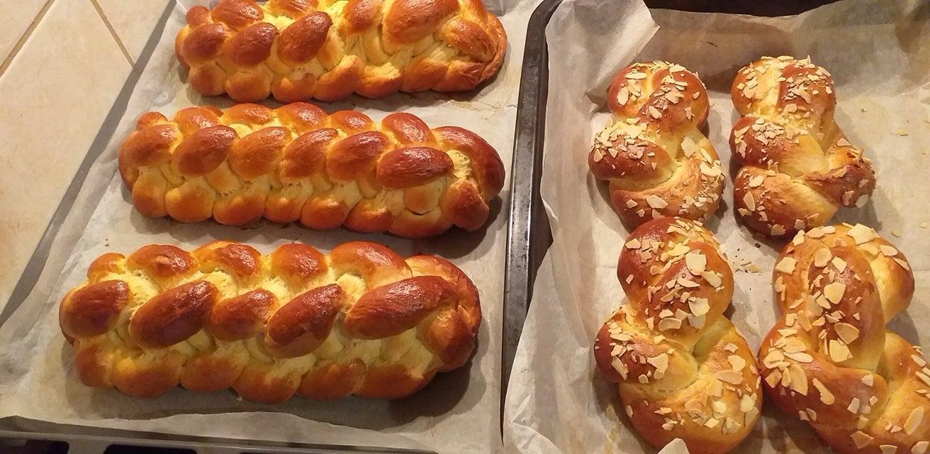 τσουρέκια-με-6-κορδόνια-συνταγή-