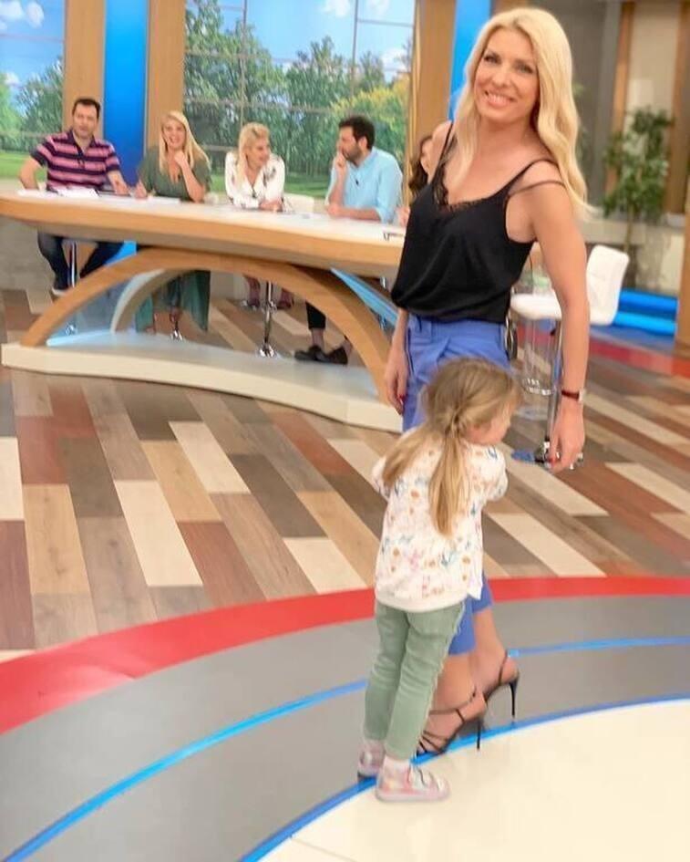 Μέρα χαράς για την Ελένη Μενεγάκη : Η Μαρίνα έχει γενέθλια  – Σπάνιες φωτογραφίες