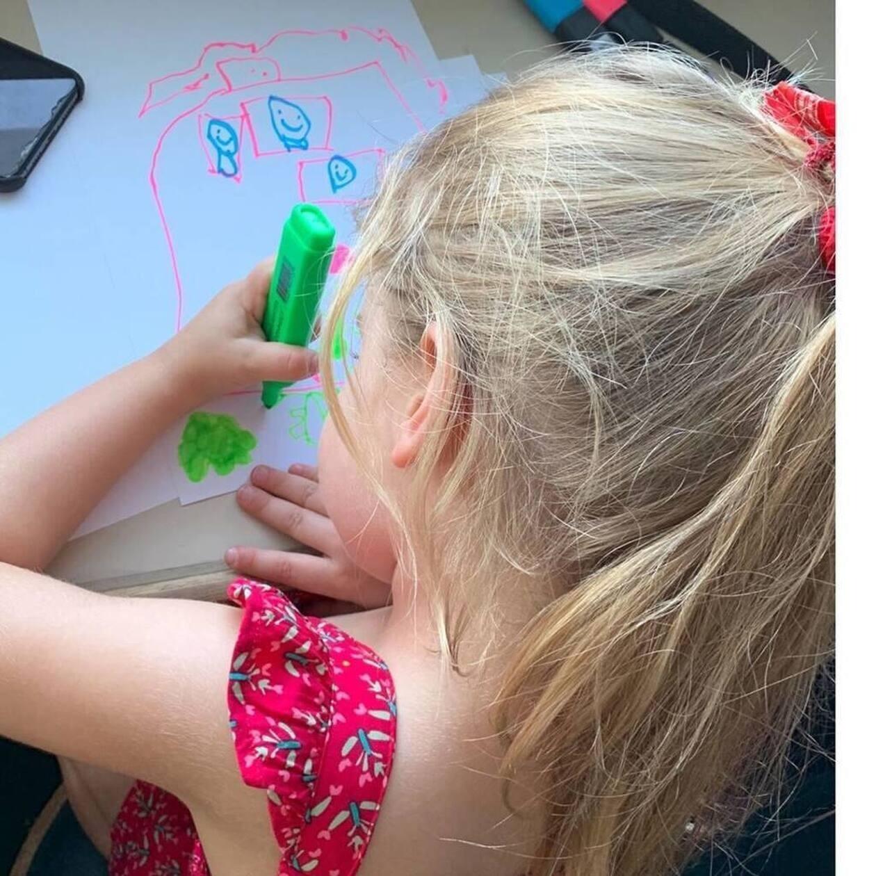 Μέρα χαράς για την Ελένη Μενεγάκη : Η Μαρίνα έχει γενέθλια  – Σπάνιες φωτογραφίες