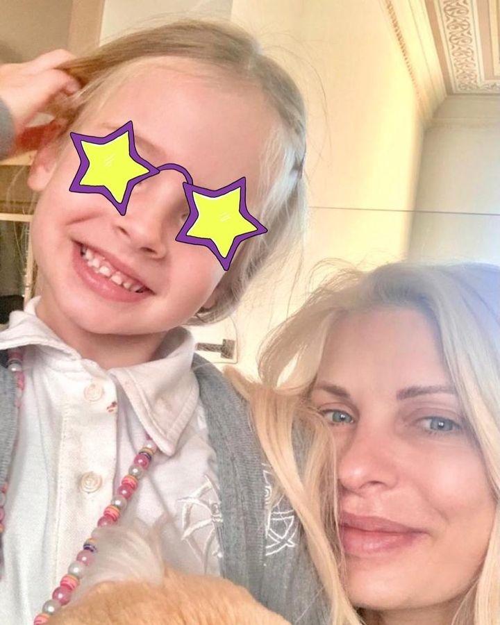 Μέρα χαράς για την Ελένη Μενεγάκη : Η Μαρίνα έχει γενέθλια  – Σπάνιες φωτογραφίες