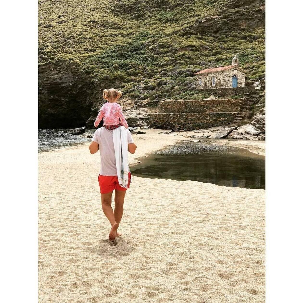 Μέρα χαράς για την Ελένη Μενεγάκη : Η Μαρίνα έχει γενέθλια  – Σπάνιες φωτογραφίες