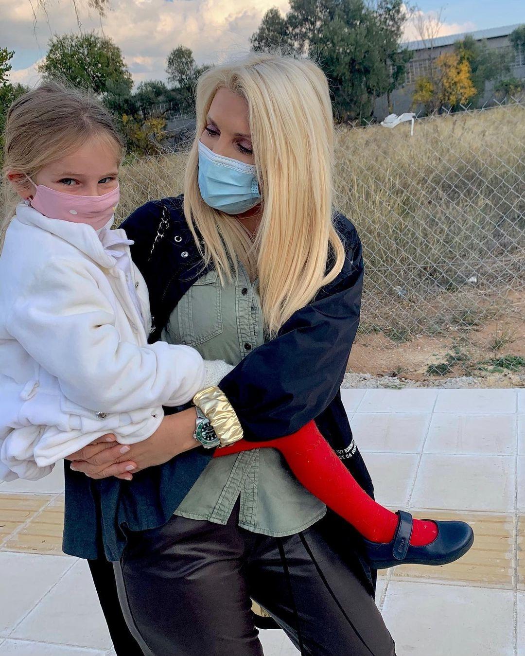 Μέρα χαράς για την Ελένη Μενεγάκη : Η Μαρίνα έχει γενέθλια  – Σπάνιες φωτογραφίες