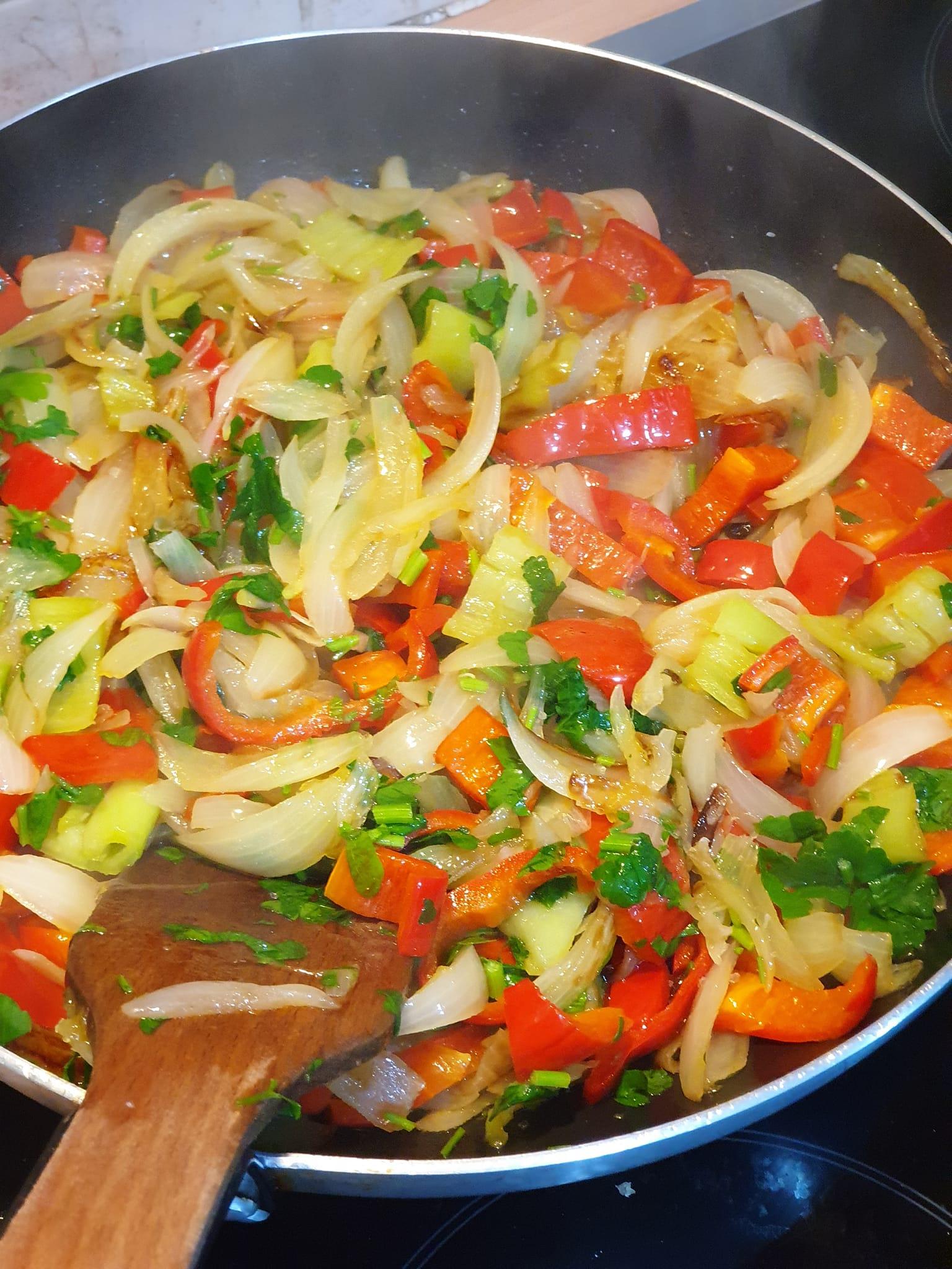 μελιτζάνες-με-φέτα-και-λαχανικά-συνταγή-