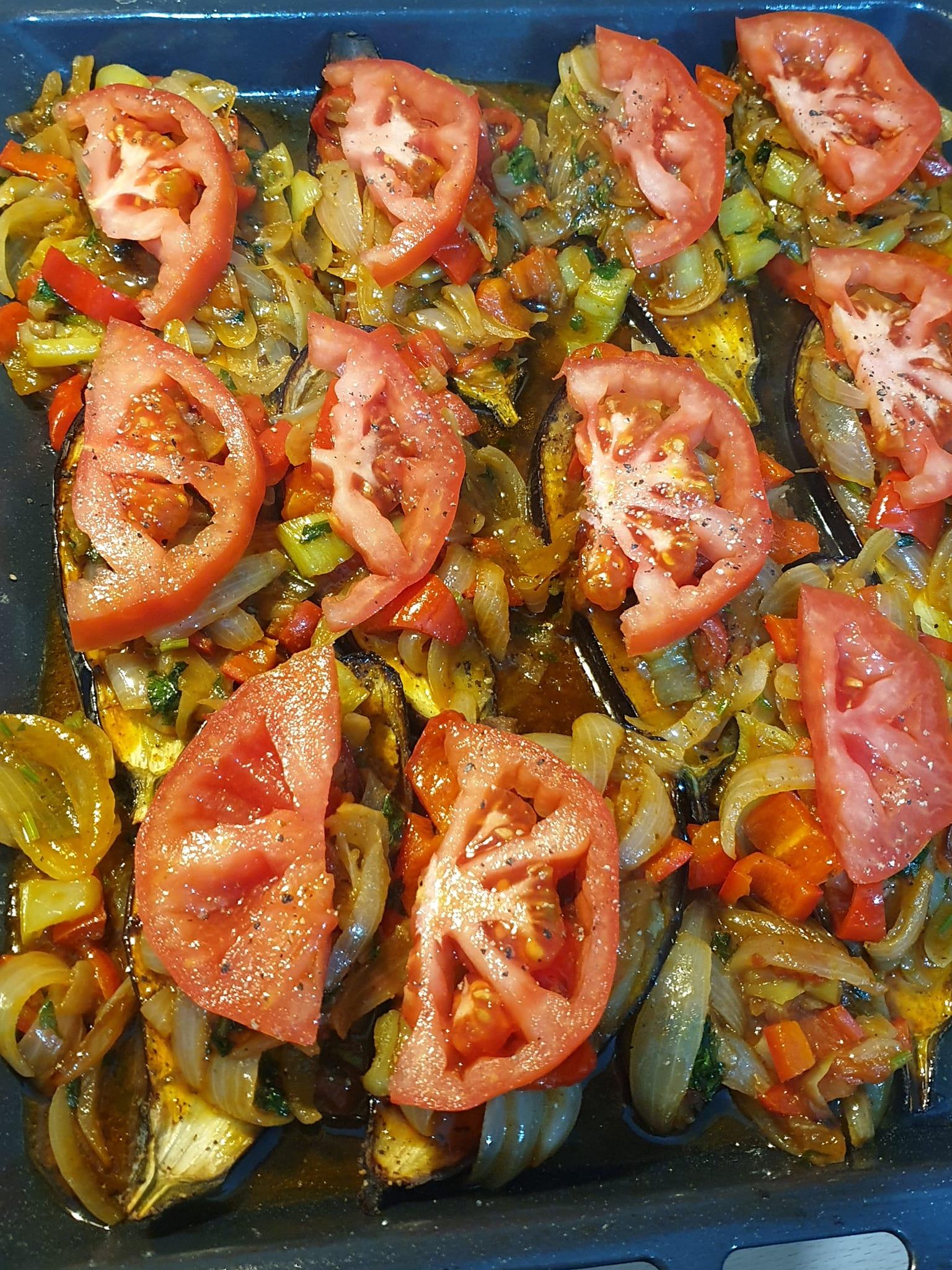 μελιτζάνες-με-φέτα-και-λαχανικά-συνταγή-