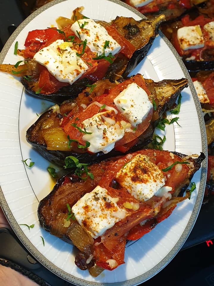 μελιτζάνες-με-φέτα-και-λαχανικά-συνταγή-