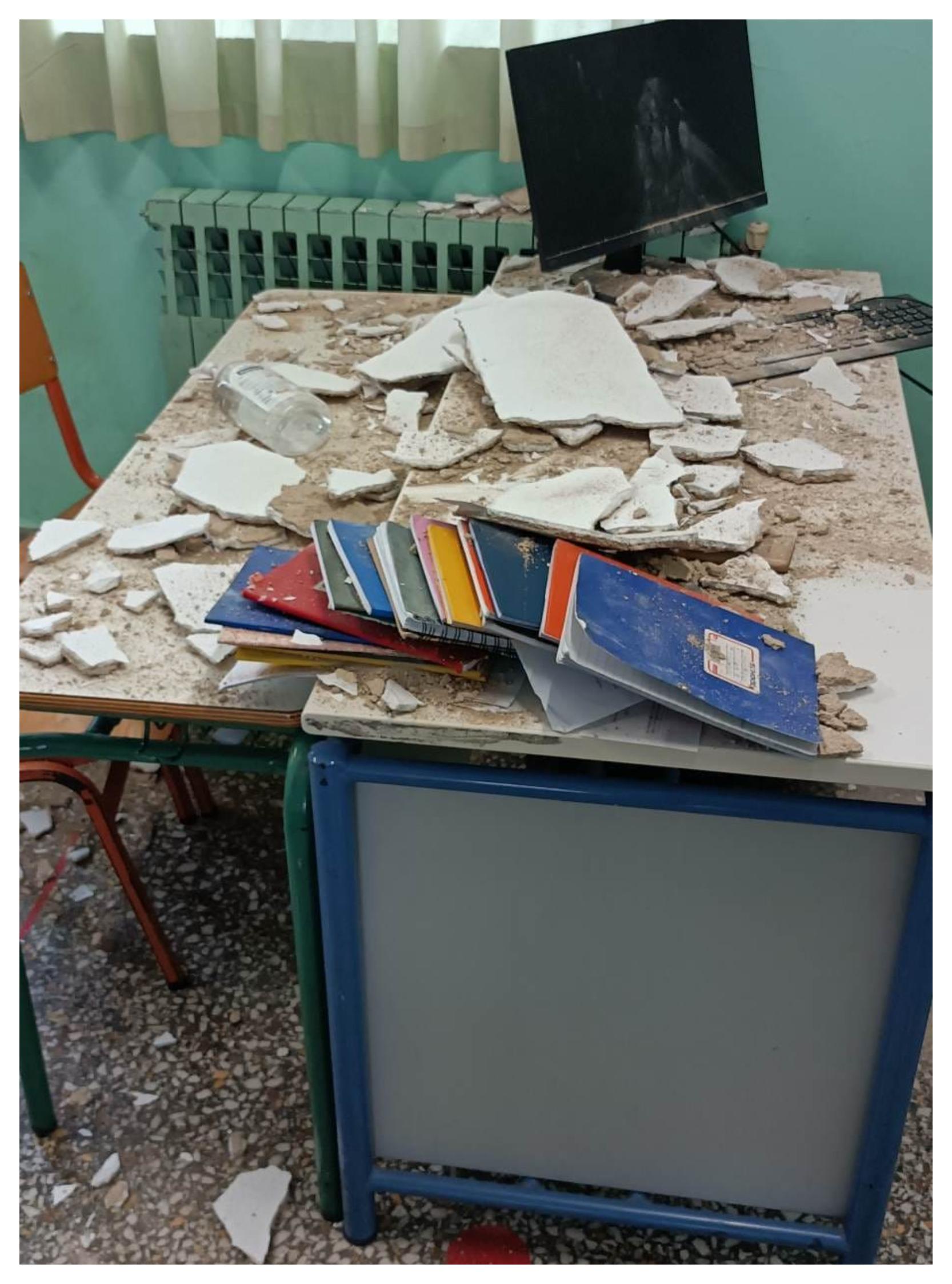 Κατέρρευσε τμήμα της οροφής σε τάξη δημοτικού στον Βόλο