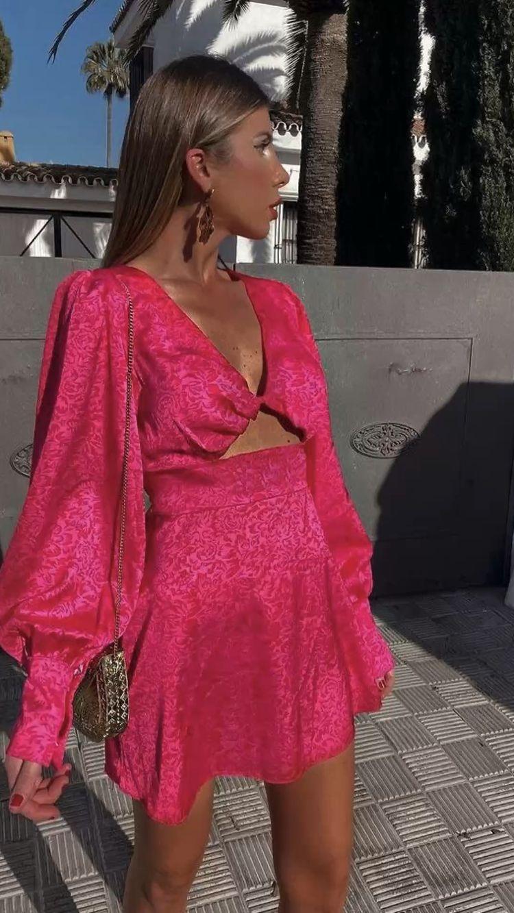 μίνι φόρεμα-με-γκλίτερ-για-την-Ανάσταση-ιδέες-