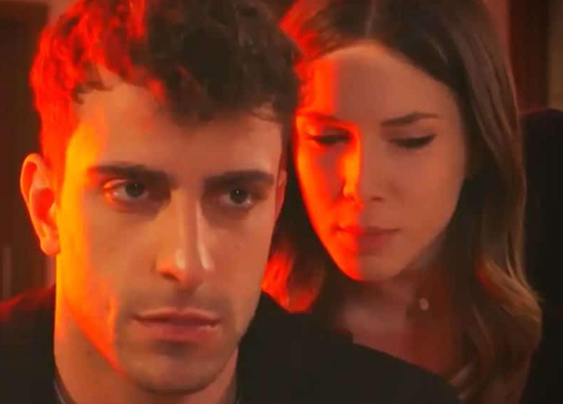 Η Γη της Ελιάς: Η Μυρτάλη τα πουλάει όλα και φεύγει