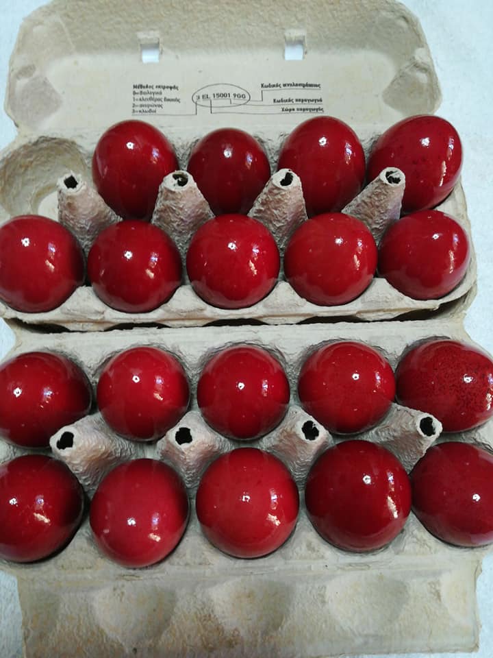Κόκκινα Πασχαλινά Αυγά 2023: Όλα τα μυστικά για το βάψιμο
