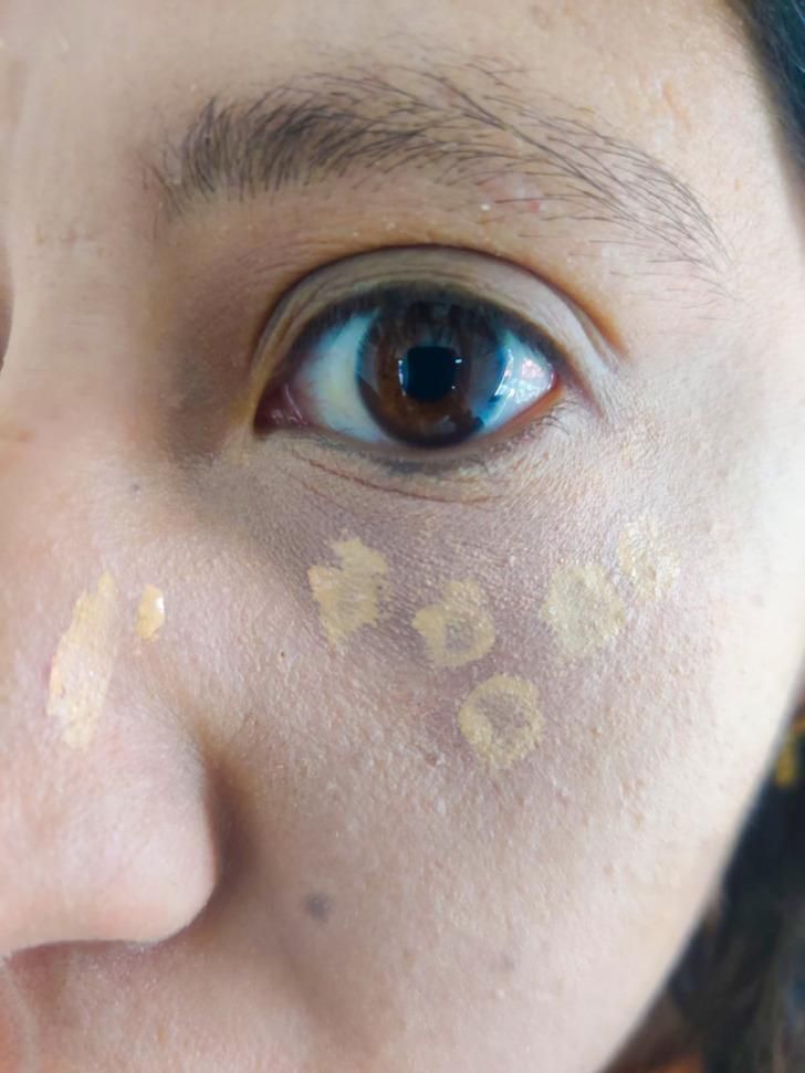 πως-να-βάζουμε-το-κονσίλερ-κάτω από τα μάτια- πως-να-βάζουμε-το-κονσίλερ-κάτω από τα μάτια-