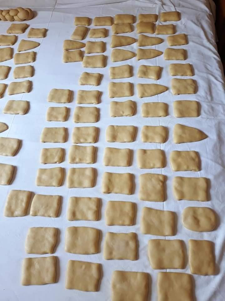 ανεβατά-καλιτσούνια-με-προζύμι-συνταγή-