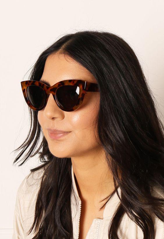 retro-γυναικεία-γυαλιά ηλίου-τάσεις-Άνοιξη Καλοκαίρι 2023-ιδέες- retro-γυναικεία-γυαλιά ηλίου-τάσεις-Άνοιξη Καλοκαίρι 2023-ιδέες-