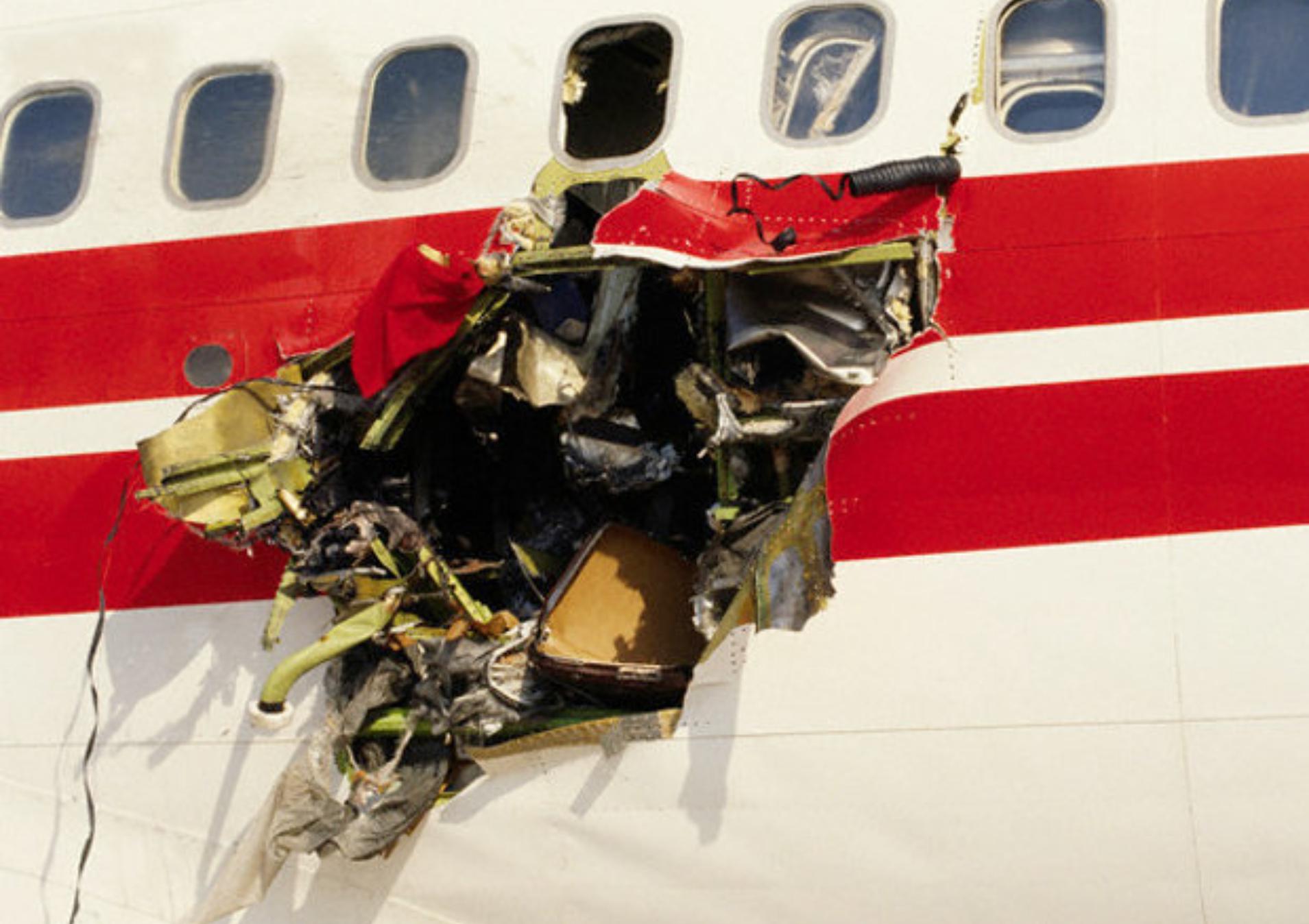 Η αεροπορική τραγωδία που συγκλόνισε την Ελλάδα :  “Τρόμος πάνω από το Άργος” – “Σώματα έπεφταν από τον ουρανό”