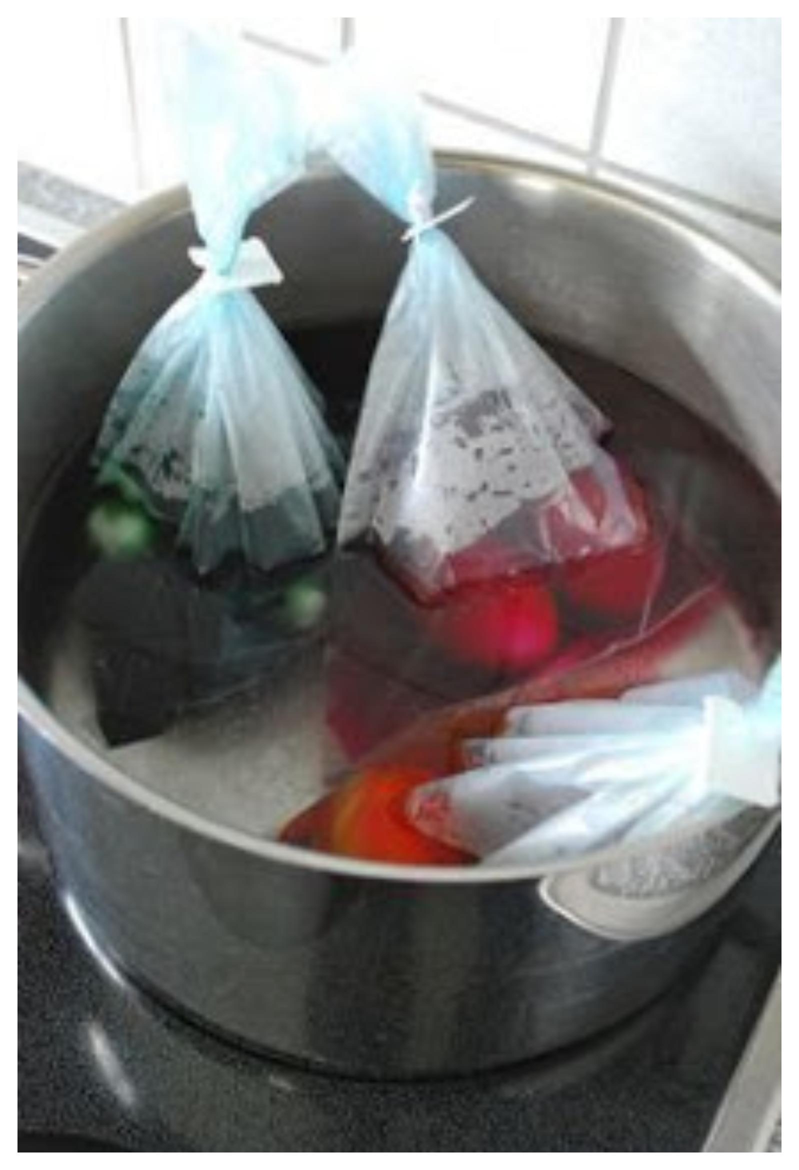 Πως να βάψετε τα πασχαλινά αυγά με φρούτα και λαχανικά