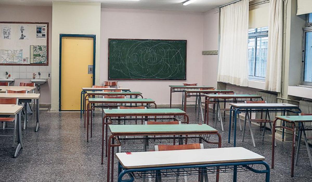 Σοκ σε γυμνάσιο  : Καθηγήτρια» αρνήθηκε να βαθμολογήσει μαθήτρια γιατί δεν στηρίζει λούγκρες