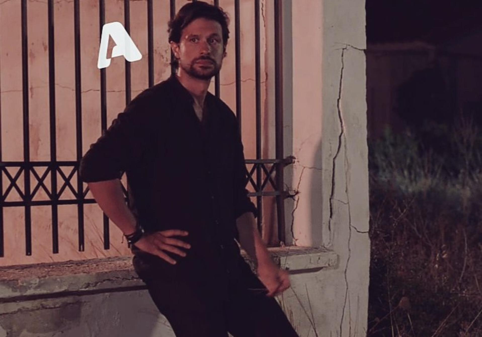 Σασμός: Αστέρης και Μαθιός αγκαλιά με τον Πετρή για πρώτη φόρα