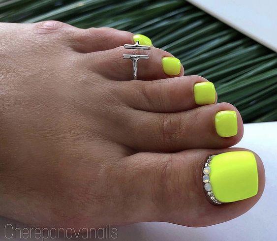 15 ιδέες για πεντικιούρ σε neon αποχρώσεις 15 ιδέες για πεντικιούρ σε neon αποχρώσεις