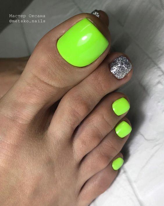 neon-λαχανί-πεντικιούρ-με-γκλίτερ-ιδέες- neon-λαχανί-πεντικιούρ-με-γκλίτερ-ιδέες-